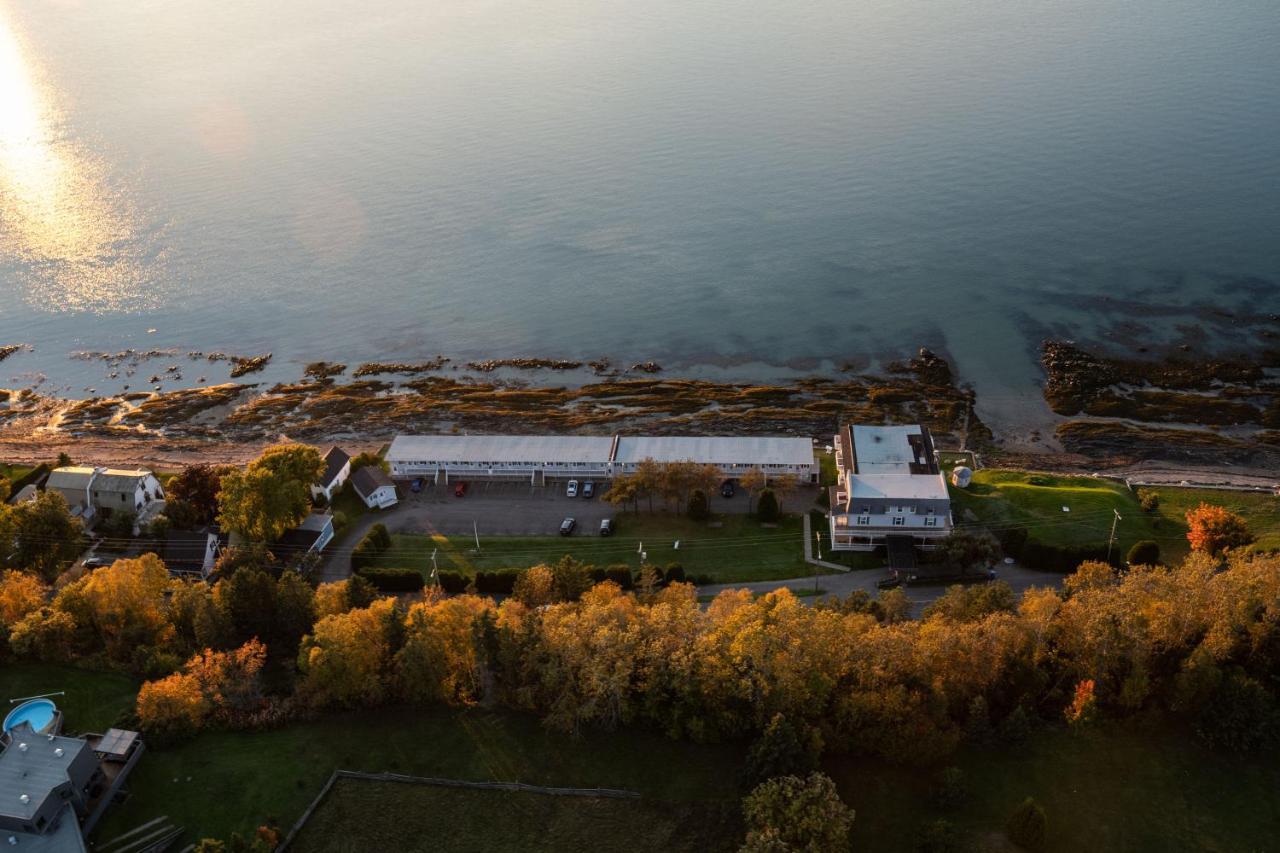 Auberge Sur Mer Notre-Dame-du-Portage Exterior foto