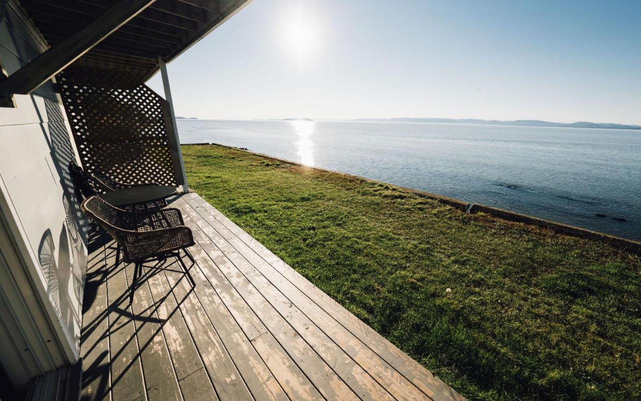 Auberge Sur Mer Notre-Dame-du-Portage Exterior foto
